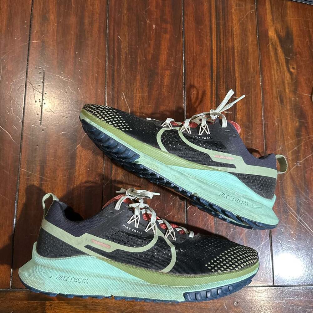 Nike React Pegasus Trail 4 Black Alligator Mint Running Shoes Size 10.5